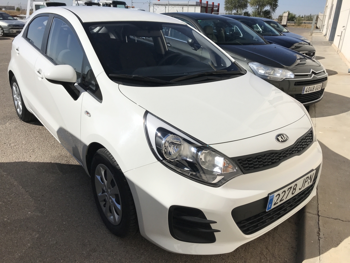 KIA RIO 1.1 DIESEL CONCEPT - GRÚAS Y TALLERES SAN ANTÓN PINARAUTO