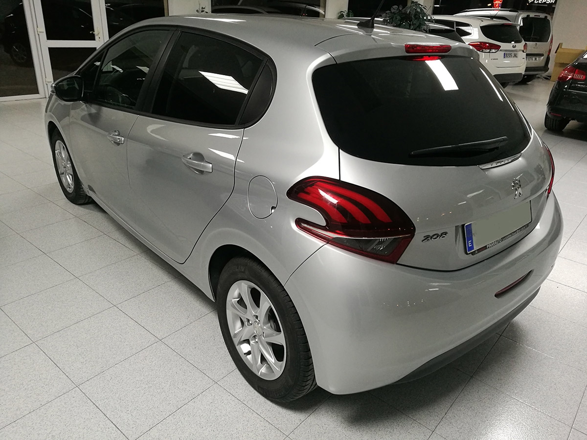 Peugeot 208 1.6 BlueHDI  - GRÚAS Y TALLERES SAN ANTÓN PINARAUTO